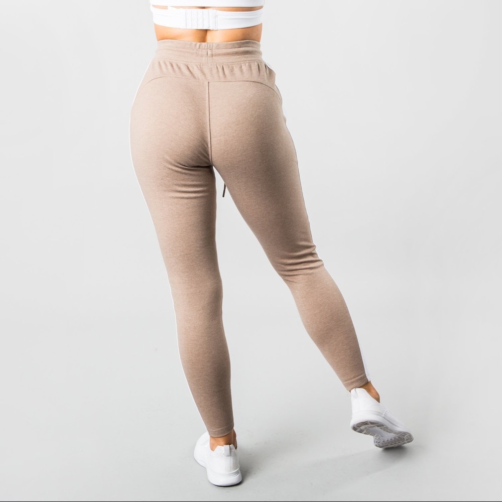 Alphalete Cotton Joggers in Tan